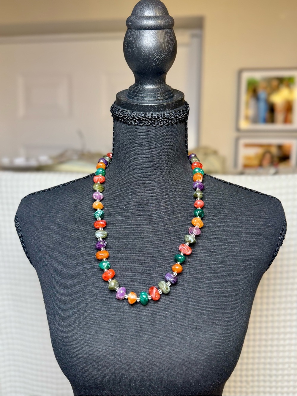 Vintage 1980s Avon Nugget Treasures Muliticolor Faux Stone Bead Necklace- 23”